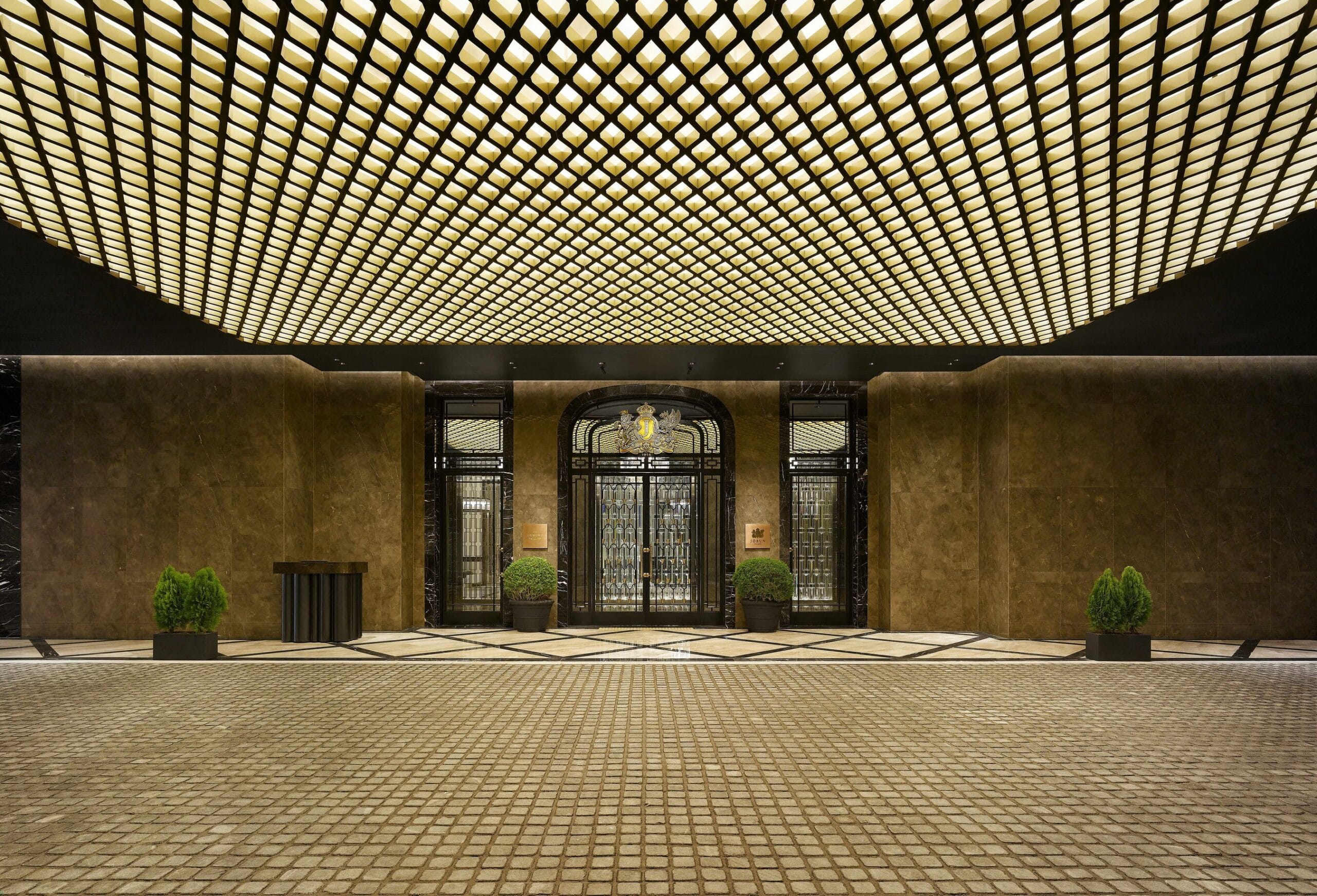 Palace Gate at Josun Palace, a Luxury Collection Hotel, Seoul Gangnam